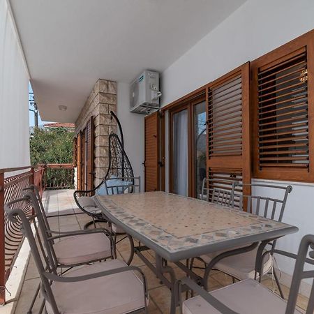 Oleandar Trogir Exterior foto