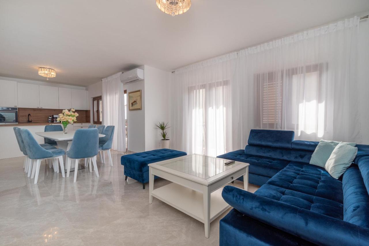 Oleandar Trogir Exterior foto